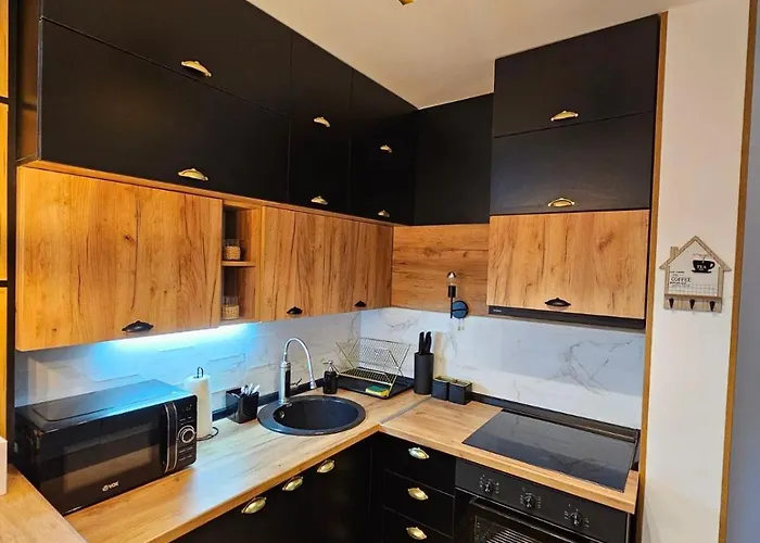 Lena Ζρένιανιν